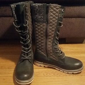 Women's quilted leather combat boots